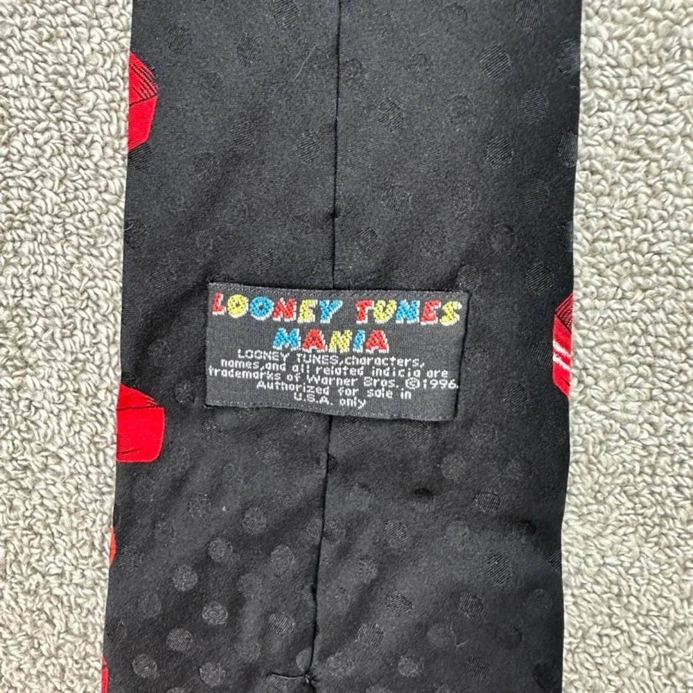 Vintage 1996 Looney Tunes Tasmanian Devil Taz Christmas Silk Tie Black Holiday